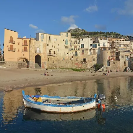 Bed & Breakfast Luxury Joy In 3*