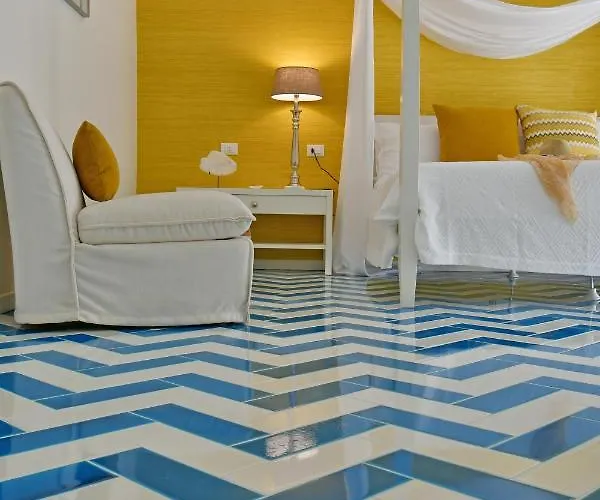 Luxury Joy In לינה וארוחת בוקר 3*